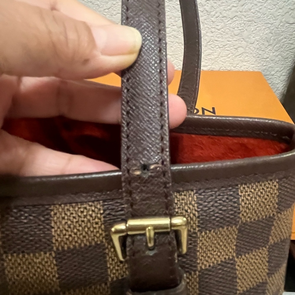 Louis Vuitton Brown Checkered Tote Bag with Gold Accents - Picture 9 of 12
